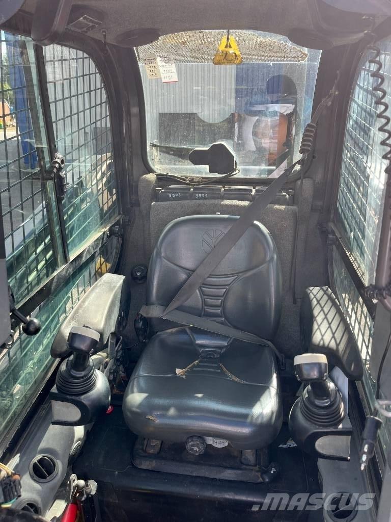 New Holland L 218 Carregadoras de direcção deslizante