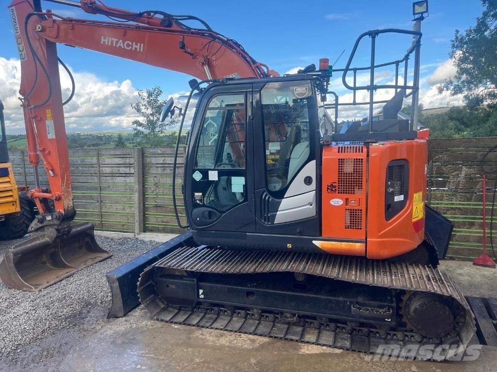 Hitachi ZX 135 US-6 Escavadoras de rastos