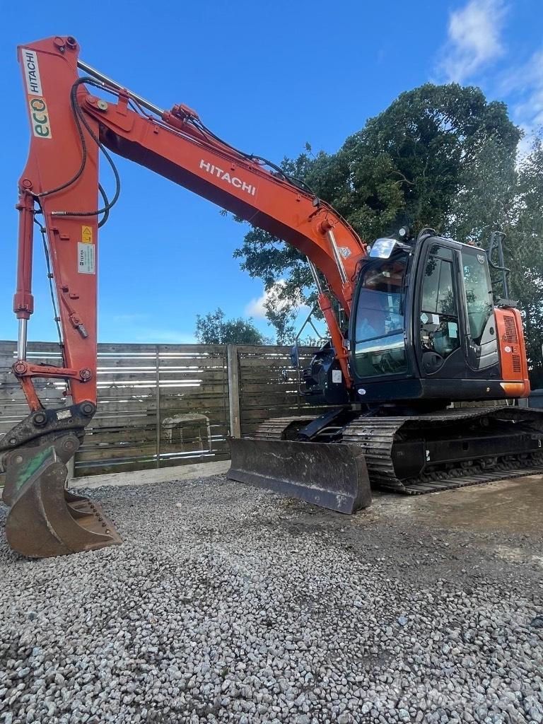 Hitachi ZX 135 US-6 Escavadoras de rastos