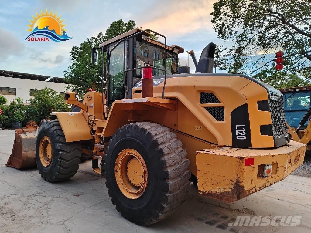 Volvo L 120 Pás carregadoras de rodas