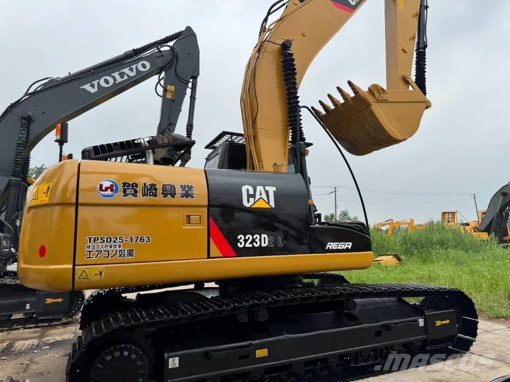 CAT 323D2 Escavadoras de rastos