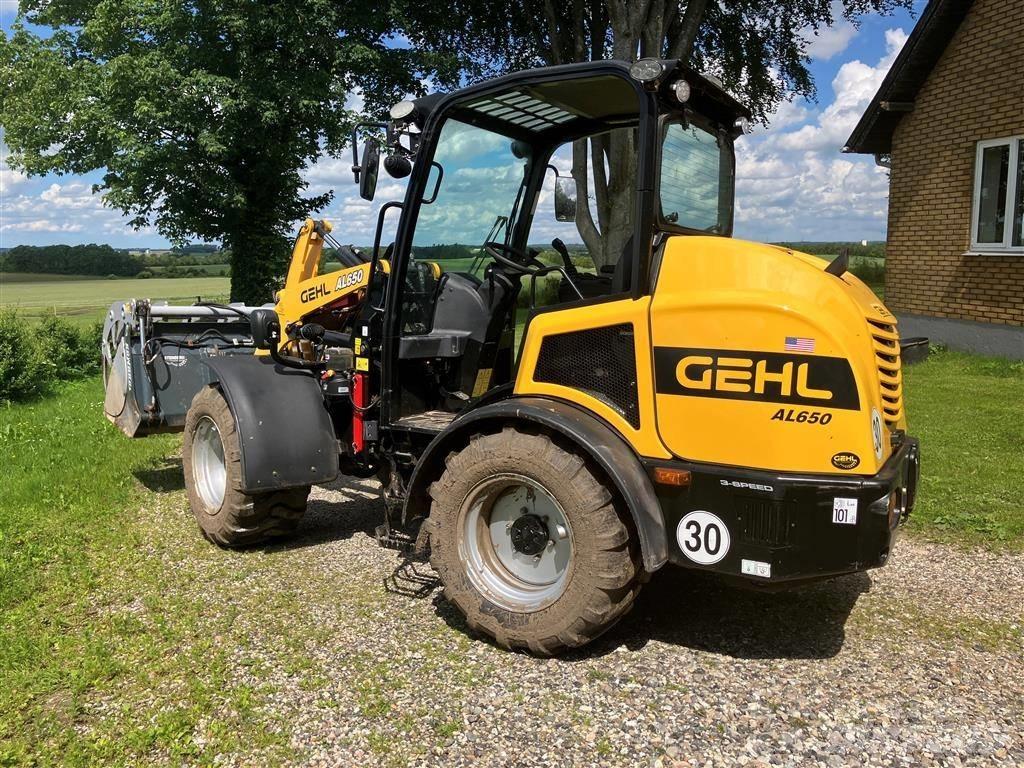Gehl AL 650 Carregadora multifunções