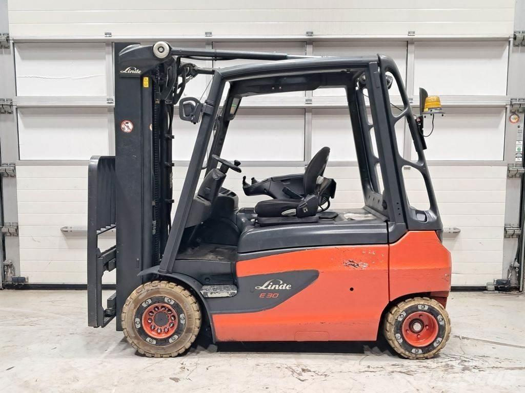 Linde E30L-01 Empilhadores eléctricos