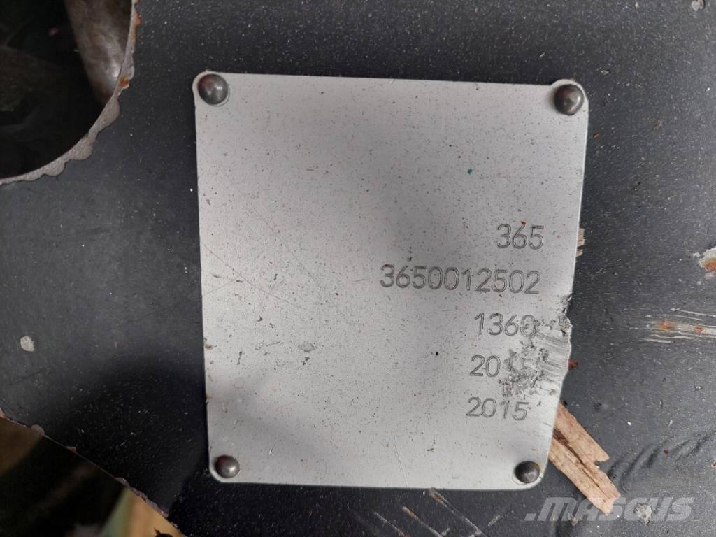 Komatsu 365.1 Cabeças de ceifeiras