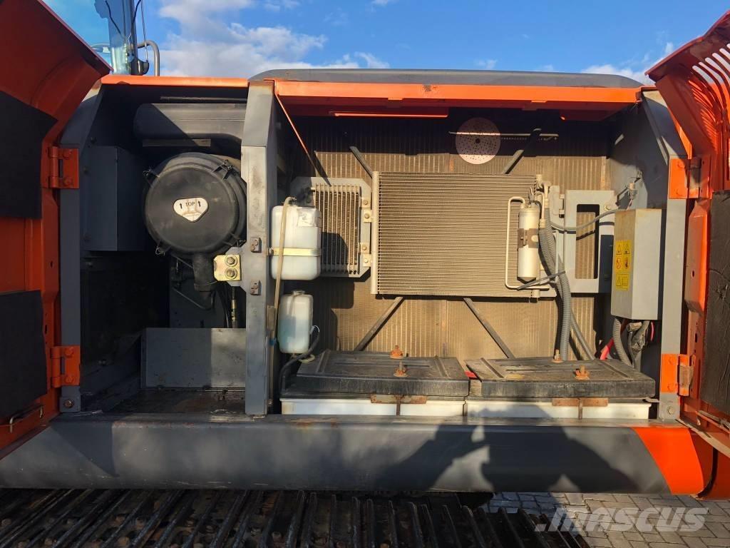 Hitachi ZX 210 LC-3 Escavadoras de rastos