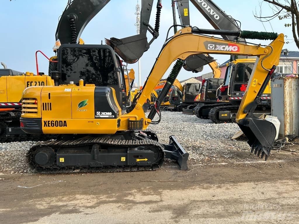 XCMG XE60DA Escavadoras Midi 7t - 12t