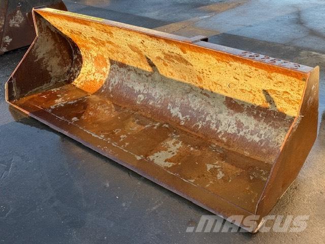 Manitou USED BUCKET Baldes