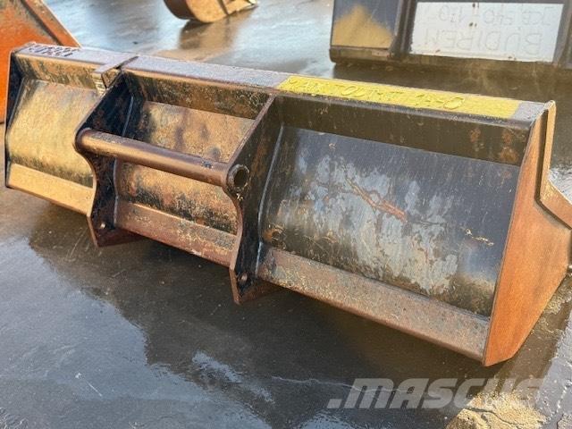 Manitou USED BUCKET Baldes