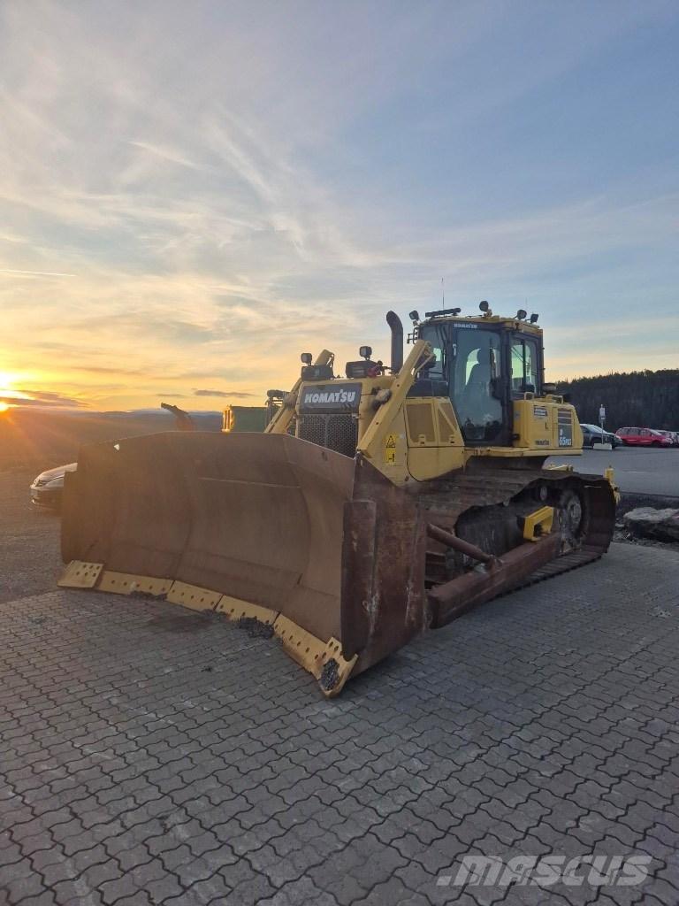 Komatsu D65 pxi Dozers - Tratores rastos