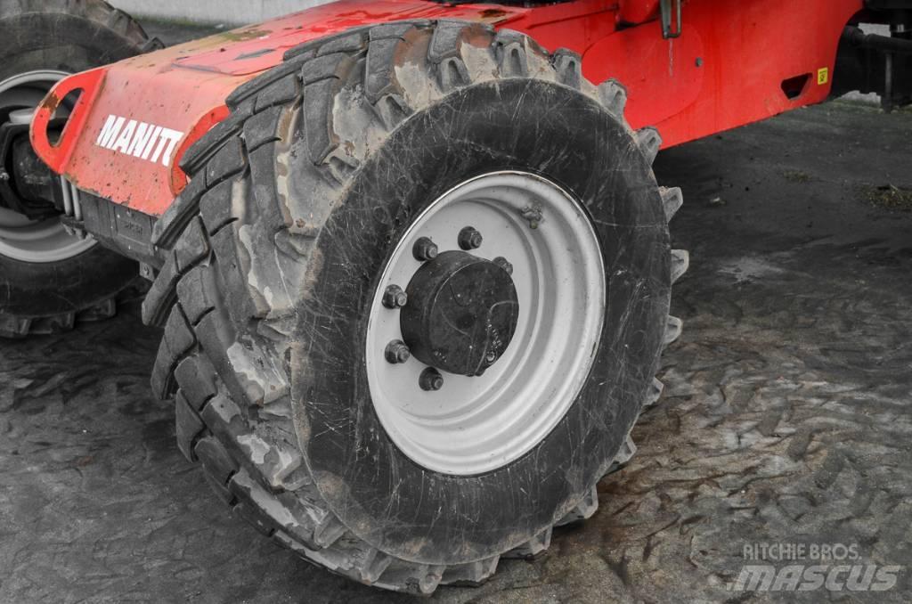 Manitou 200 ATJ Elevadores braços articulados