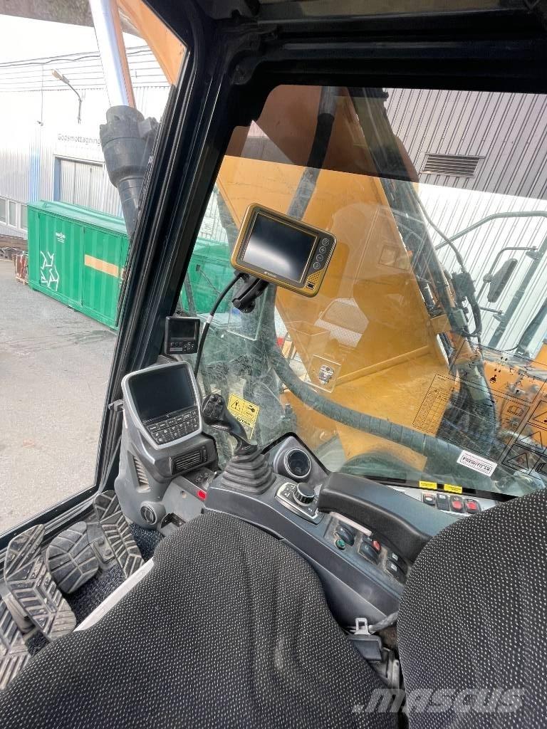 Hyundai HX 260 L Escavadoras de rastos