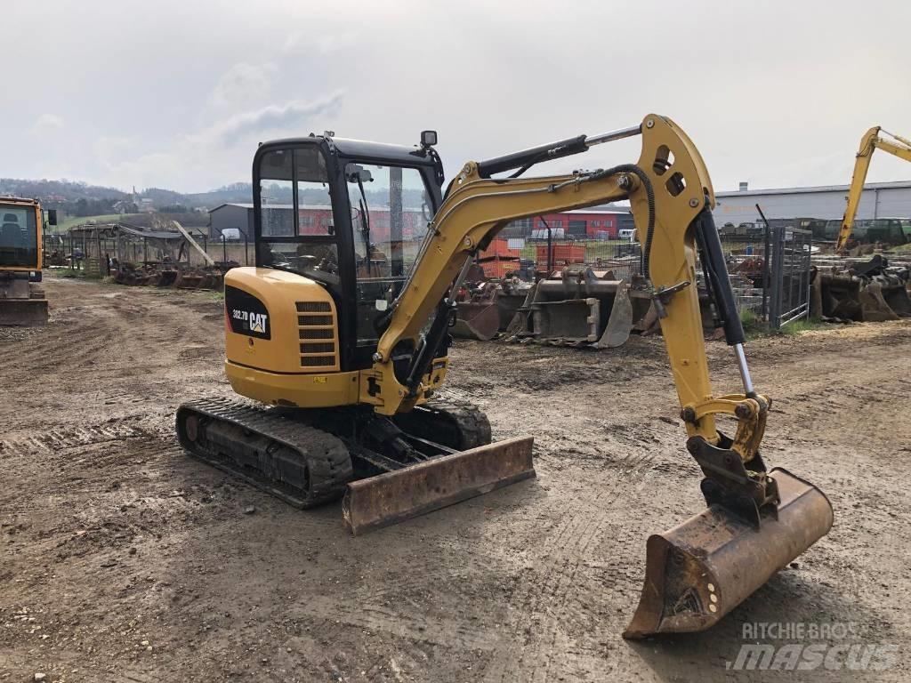 CAT 302.7 D Mini Escavadoras <7t
