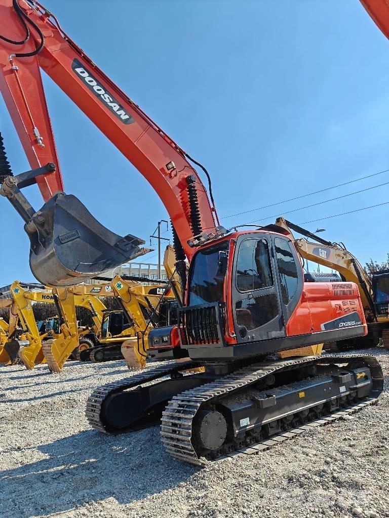 Doosan 225 LCA Escavadoras de rastos