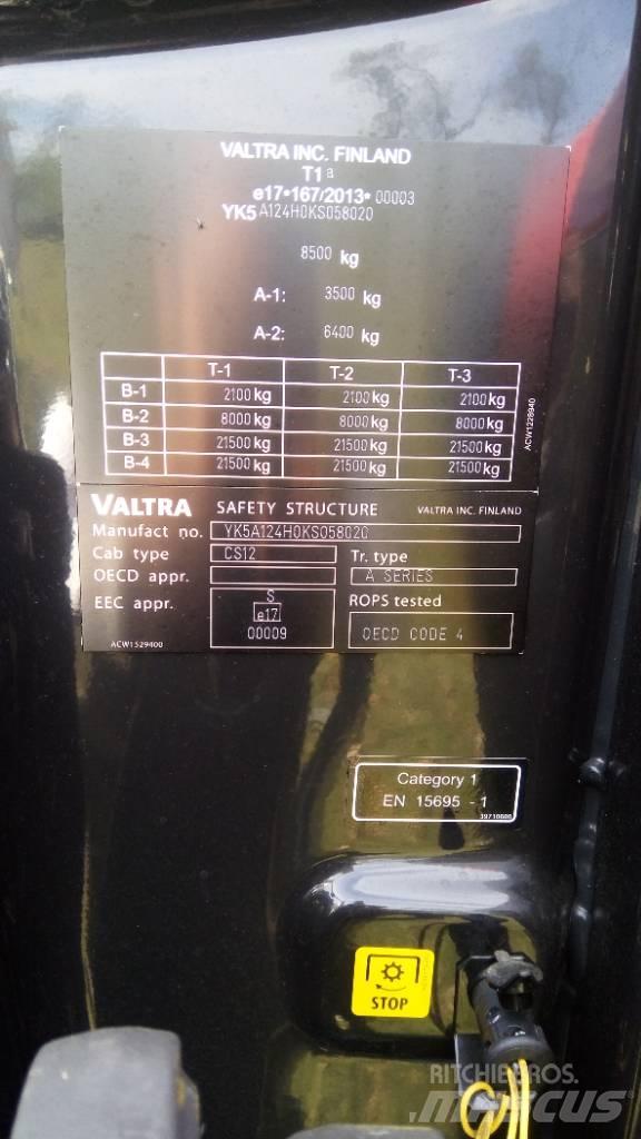 Valtra A 124 Tratores Agrícolas usados