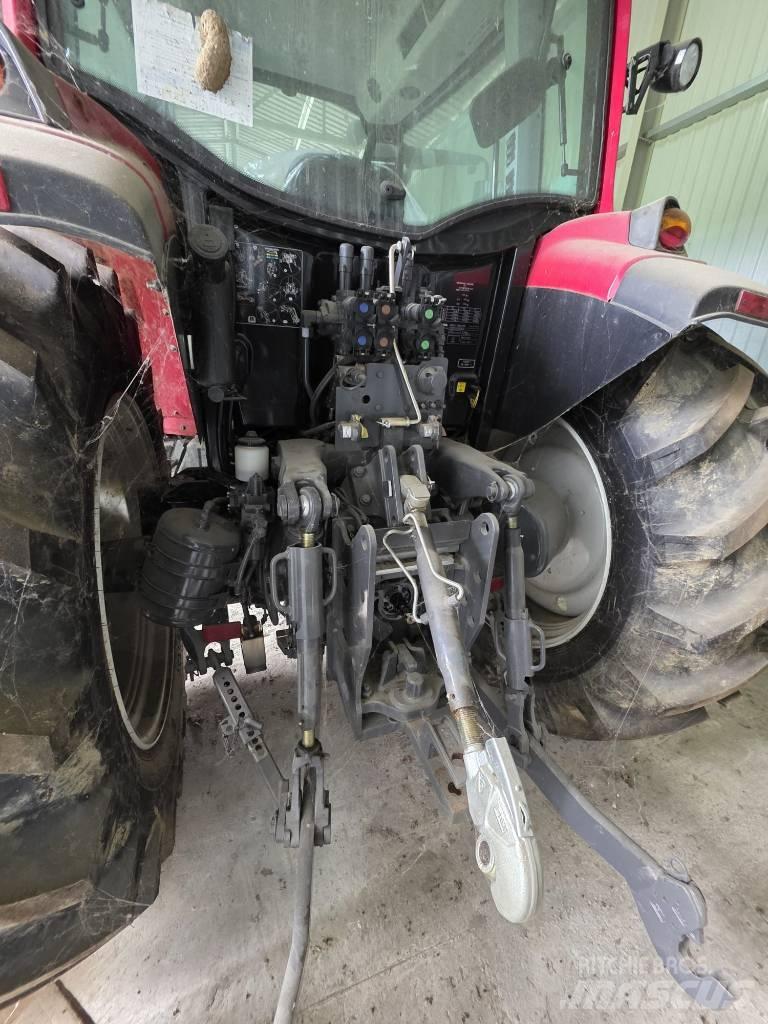 Valtra A 124 Tratores Agrícolas usados