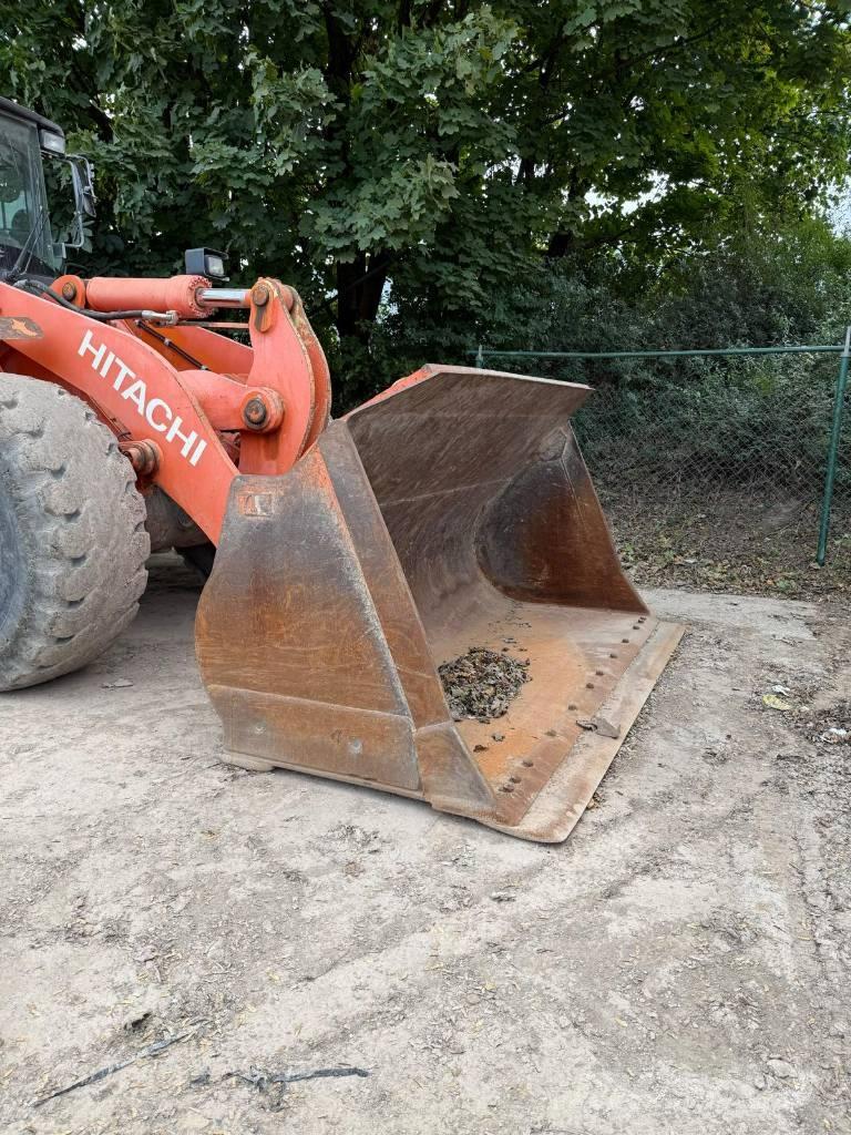 Hitachi ZW 250 Pás carregadoras de rodas