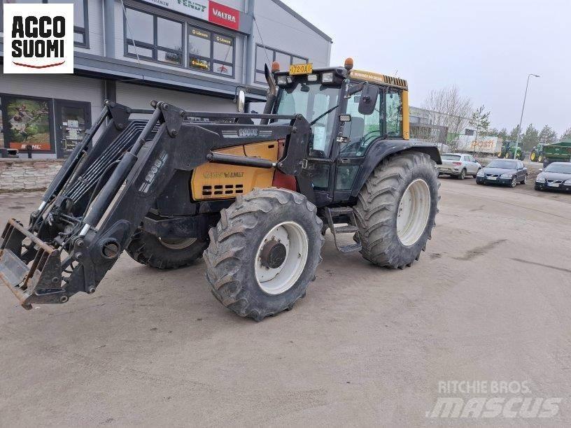 Valtra 8450 HITECH Tratores Agrícolas usados