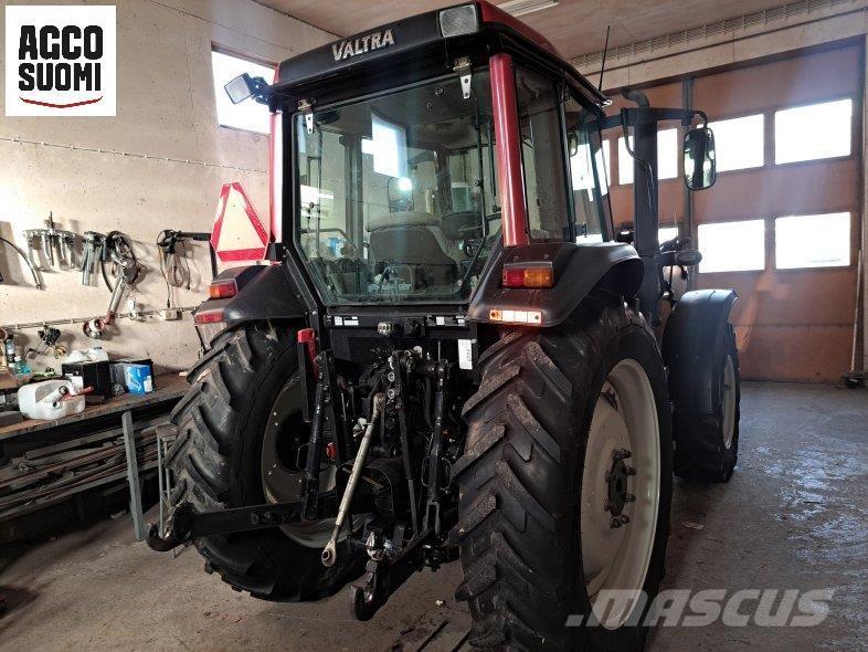 Valtra A92 Tratores Agrícolas usados