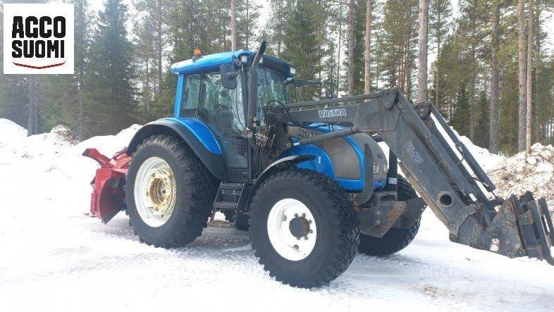 Valtra C120 Tratores Agrícolas usados