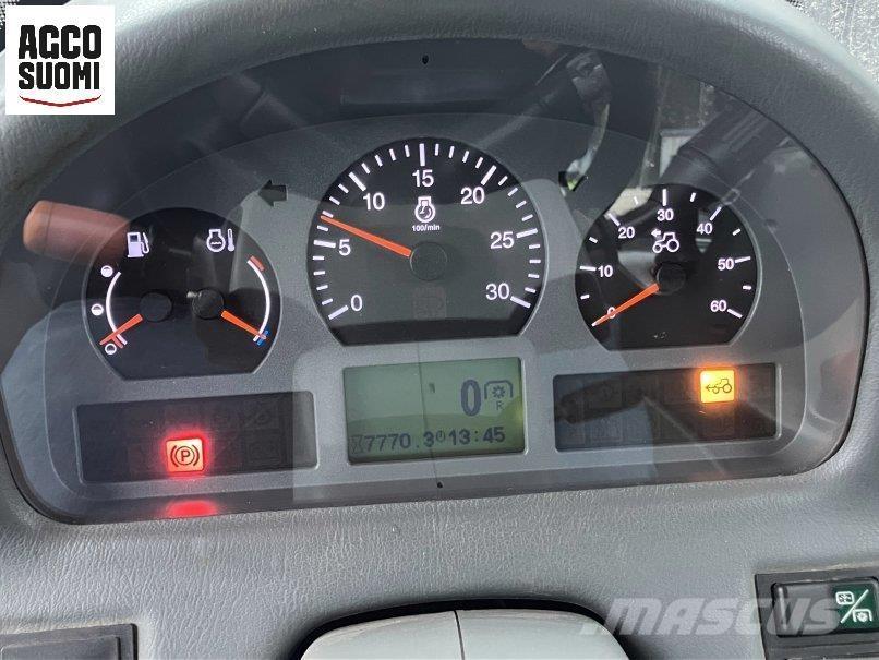 Valtra N121A Tratores Agrícolas usados