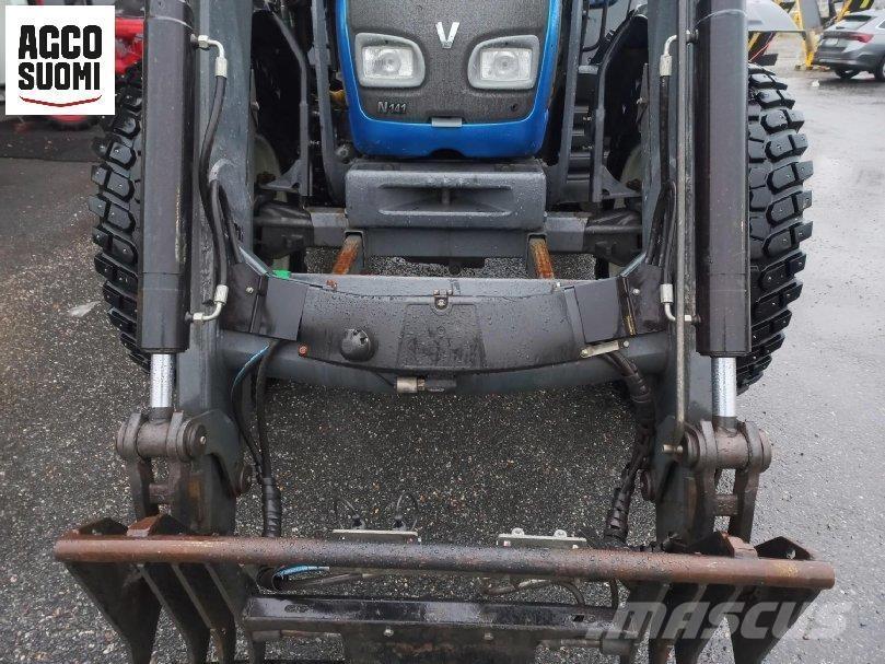 Valtra N141 H Tratores Agrícolas usados
