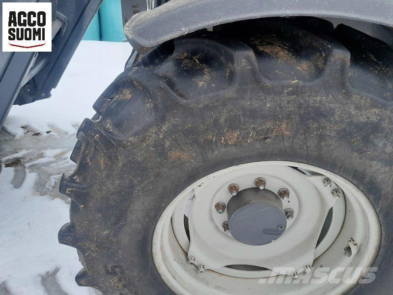 Valtra N141 H Tratores Agrícolas usados