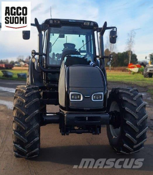 Valtra T140 Tratores Agrícolas usados