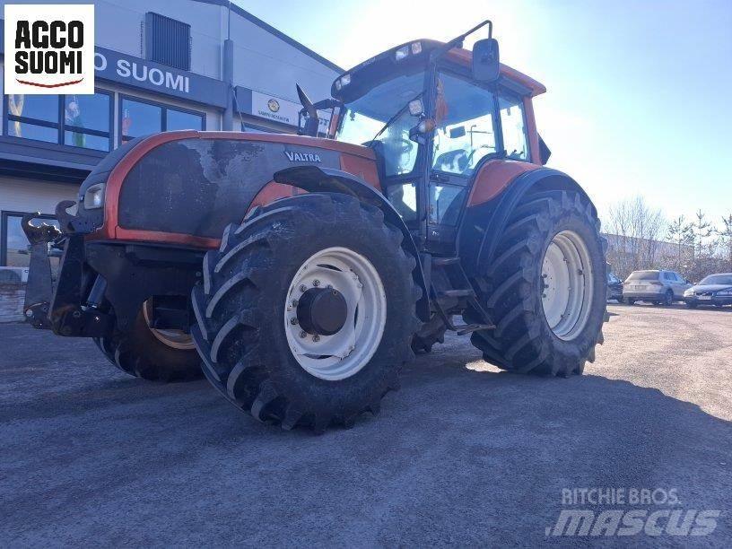 Valtra T150 Tratores Agrícolas usados