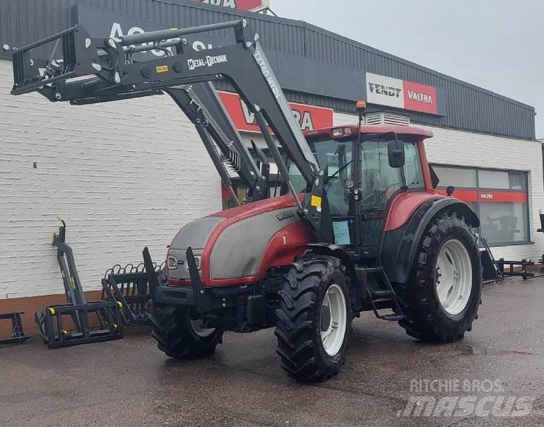 Valtra T150 Tratores Agrícolas usados