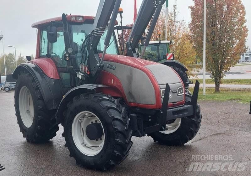 Valtra T150 Tratores Agrícolas usados