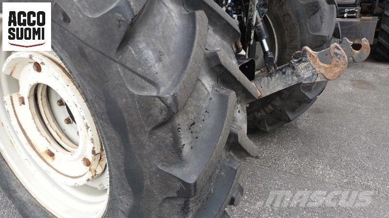 Valtra T151 H Tratores Agrícolas usados