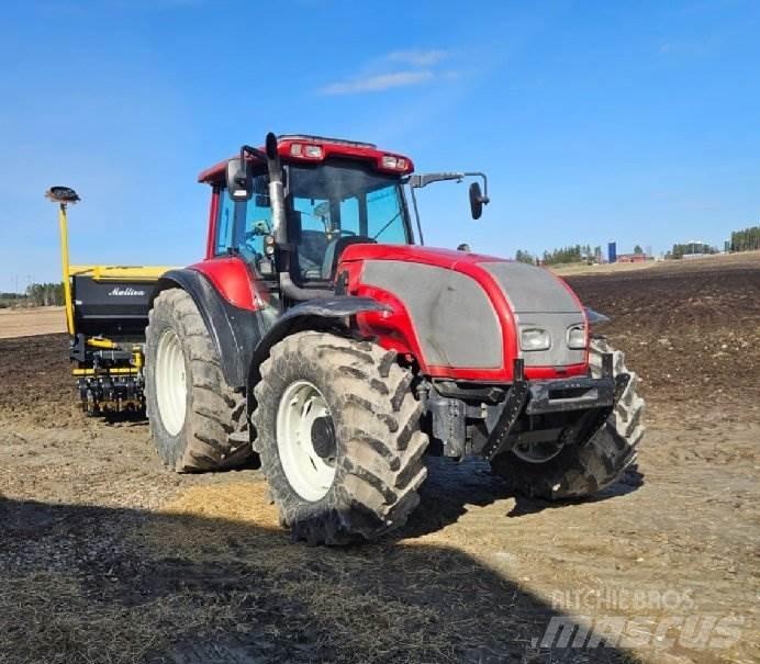 Valtra T180 Tratores Agrícolas usados