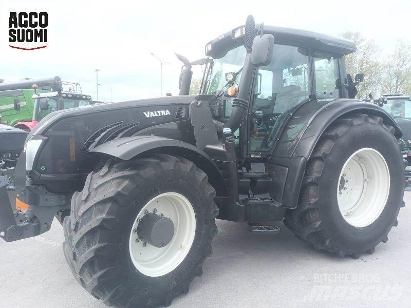 Valtra T213 VERSU Tratores Agrícolas usados
