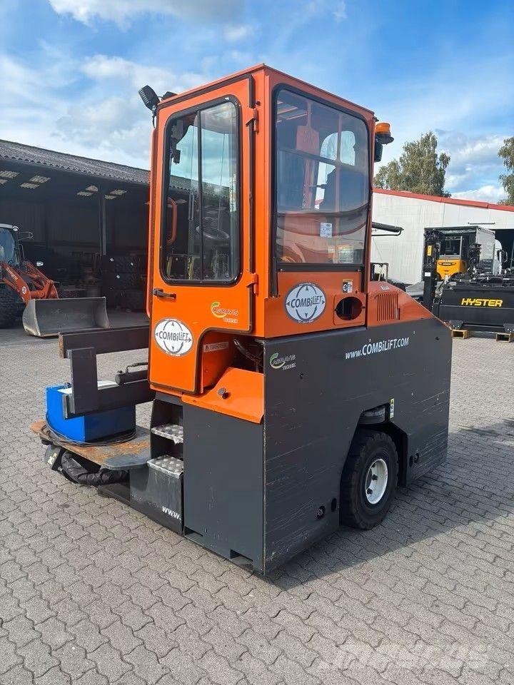 Combilift C4000 E Carregadores laterais
