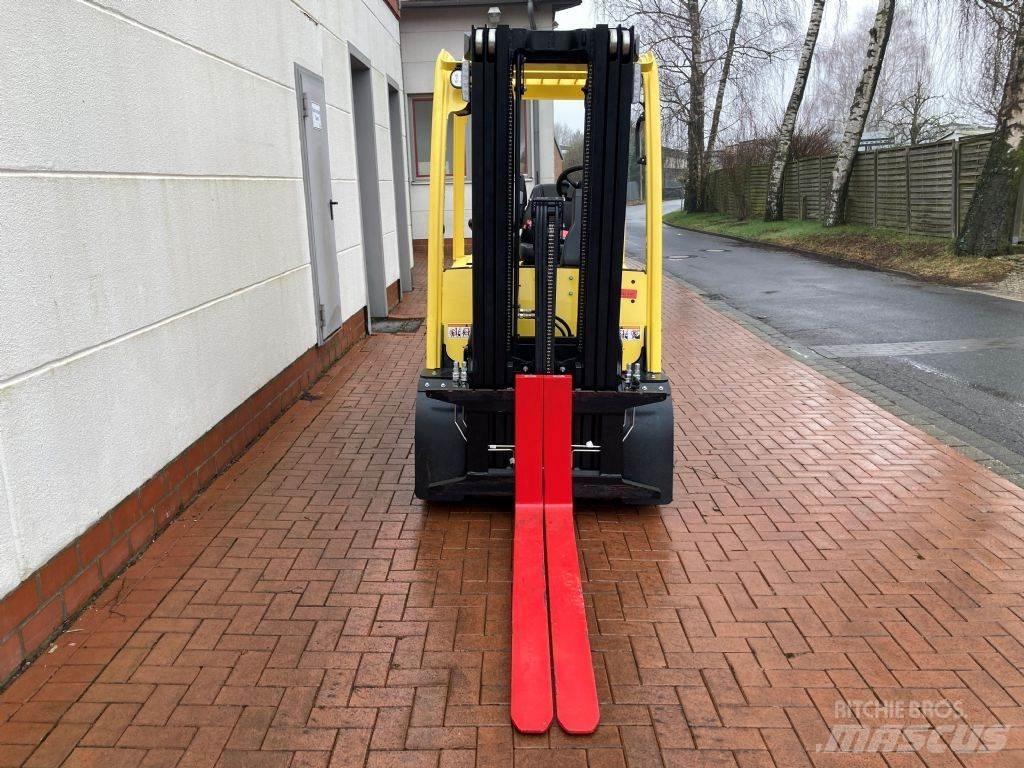Hyster J 3.0 XN Empilhadores eléctricos