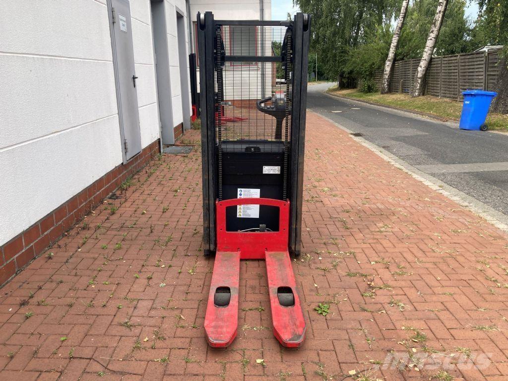 Hyster S 1.0 Empilhador para operador externo