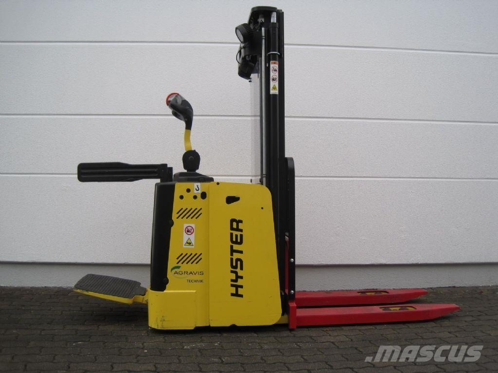 Hyster S 1.5S Empilhador para operador externo