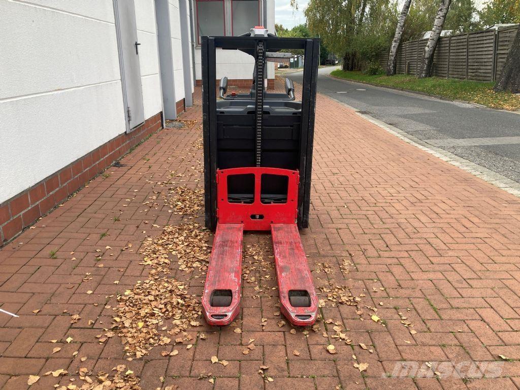 Hyster S 2.0SD Empilhador para operador externo