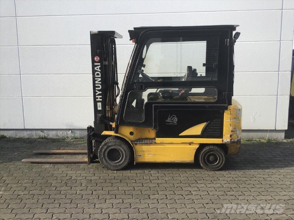 Hyundai 32B-7 Empilhadores eléctricos