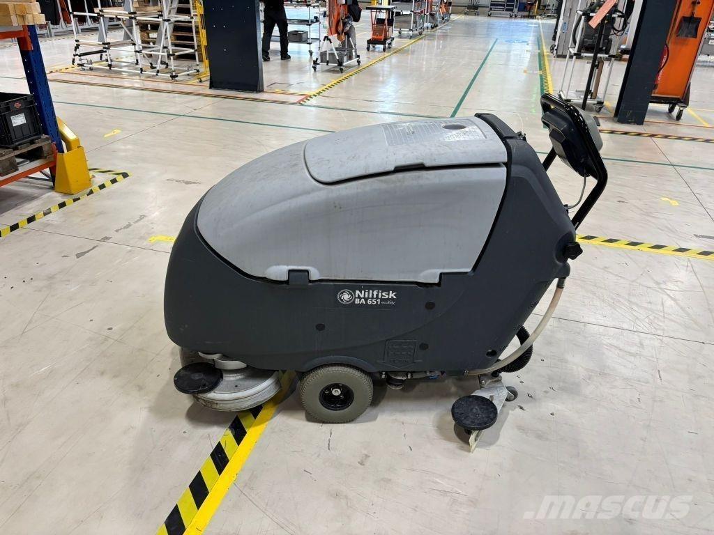 Nilfisk BA 651 Varredoras