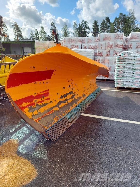  AA360 Lâminas de neve e arados