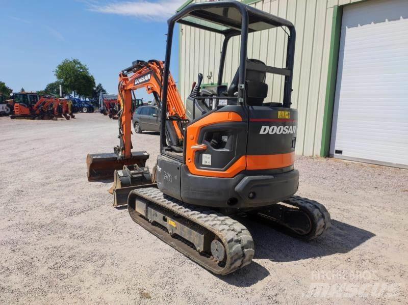 Doosan DX27Z Mini Escavadoras <7t