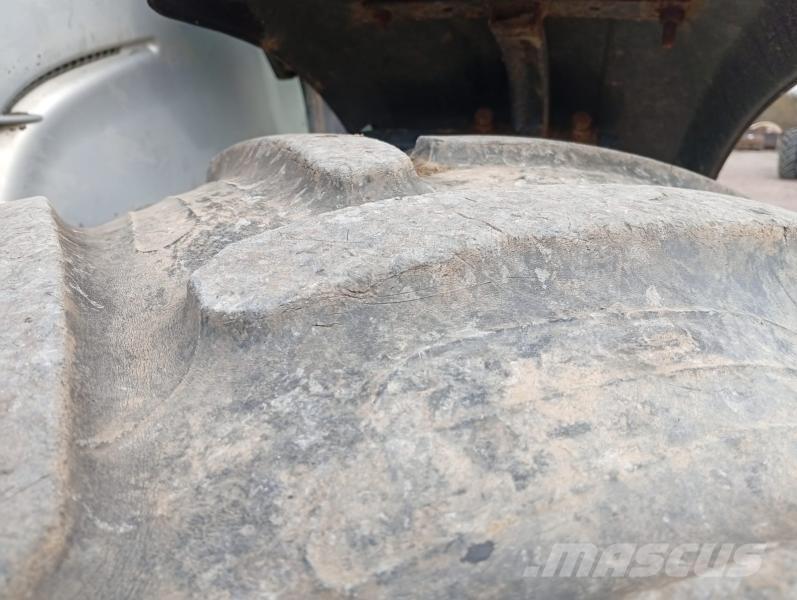 Valtra N122 Tratores Agrícolas usados