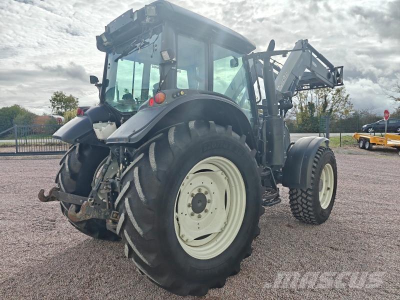 Valtra N123 Tratores Agrícolas usados