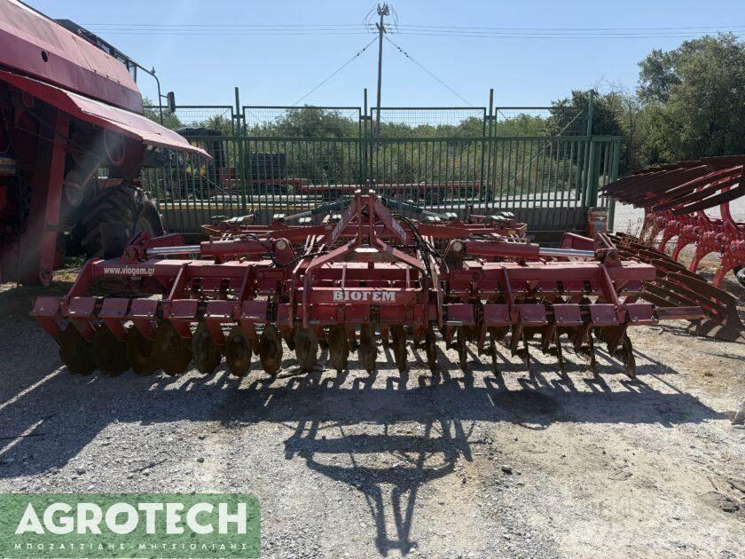  5 μέτρα σπαστή Tratores Agrícolas usados