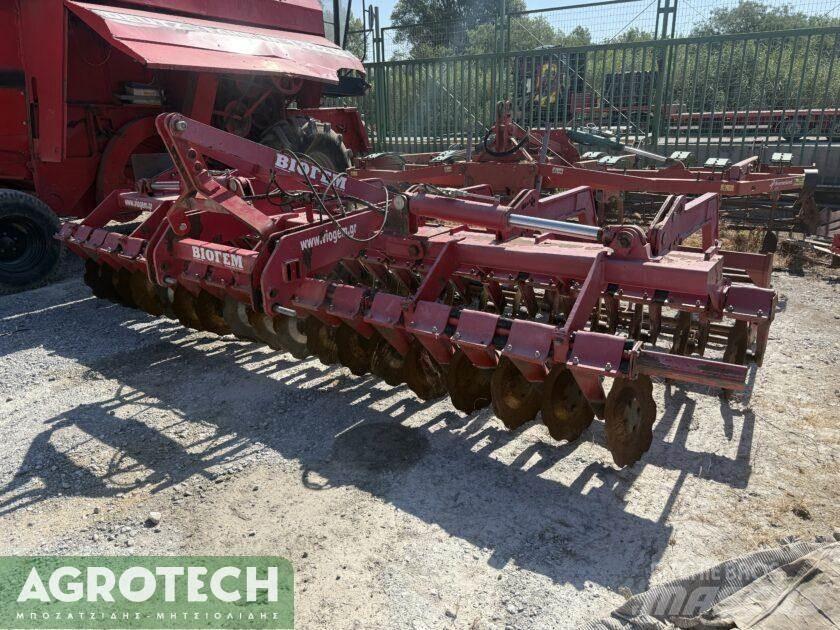  5 μέτρα σπαστή Tratores Agrícolas usados