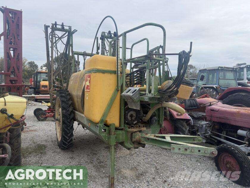Amazone UG 2200 Tratores Agrícolas usados