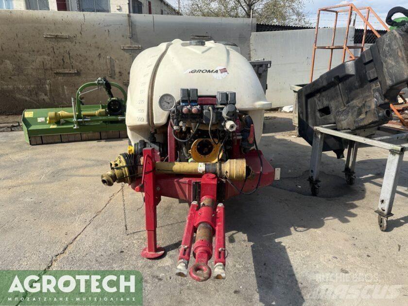 CycloneT 1000 Tratores Agrícolas usados