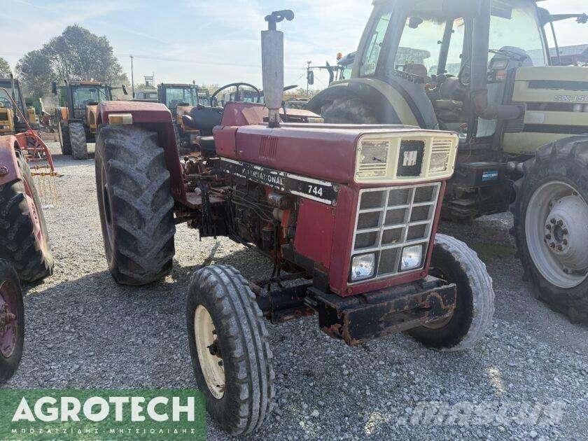 International 724 Tratores Agrícolas usados