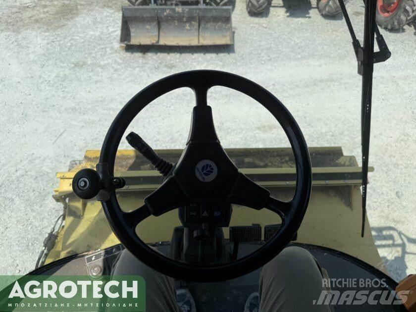 New Holland TX 68 Tratores Agrícolas usados